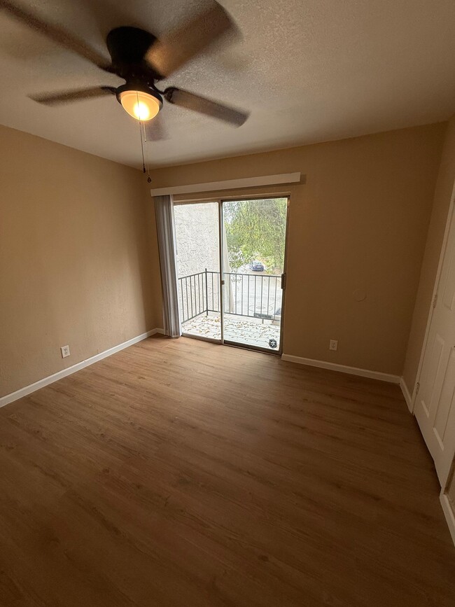 Building Photo - 8000 Winsford Dr