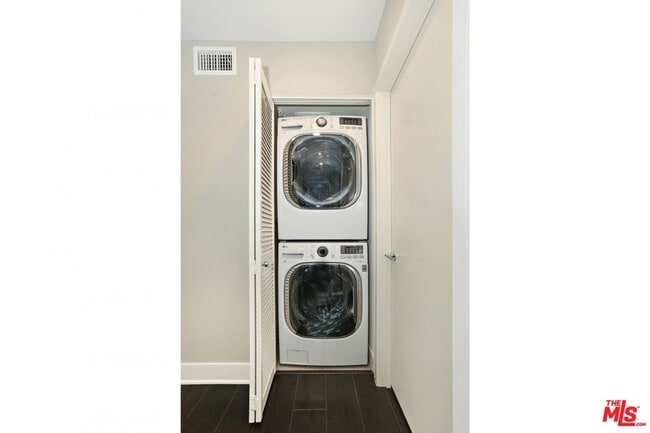 Building Photo - 2202 Edendale Ln