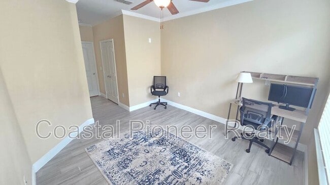 Building Photo - 4221 W Spruce St