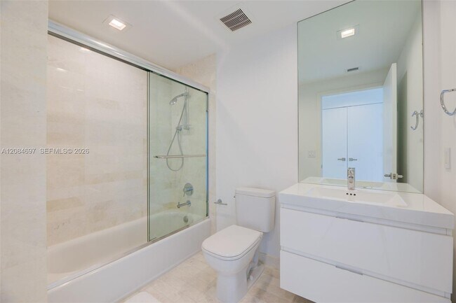 Building Photo - 17111 Biscayne Blvd