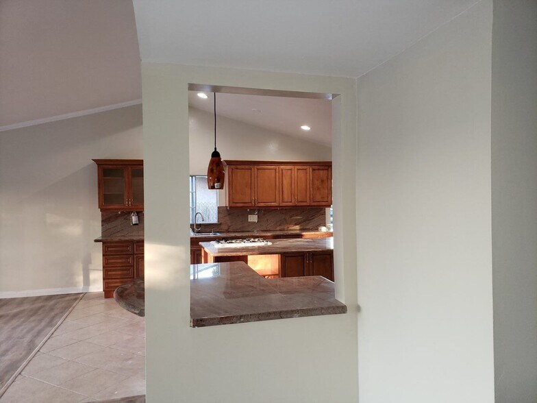 Building Photo - 5853 McDonie Ave