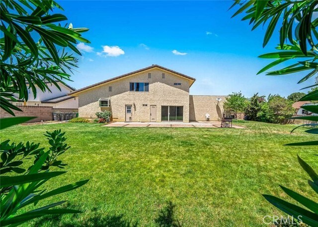 Building Photo - 39812 Golfers Dr