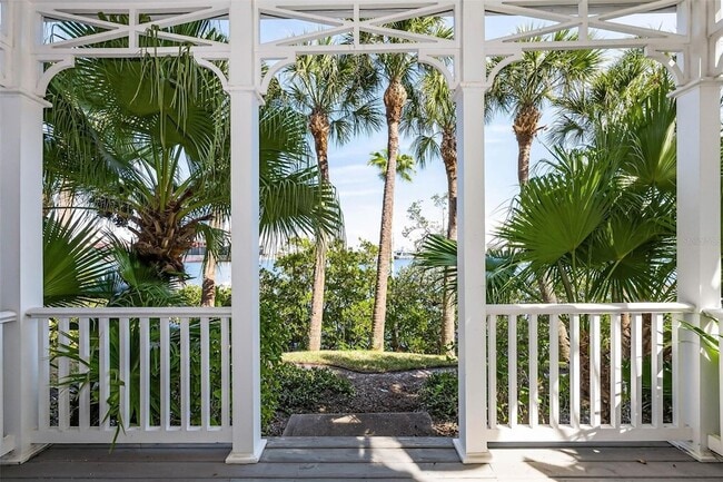 Building Photo - 924 Hemingway Cir