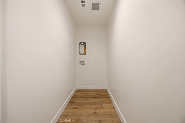 Building Photo - 17024 Parthenia St