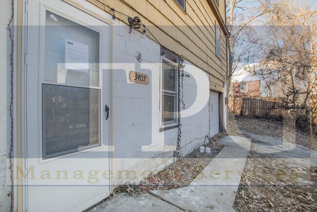 Building Photo - 3407 NE Monterey Ave