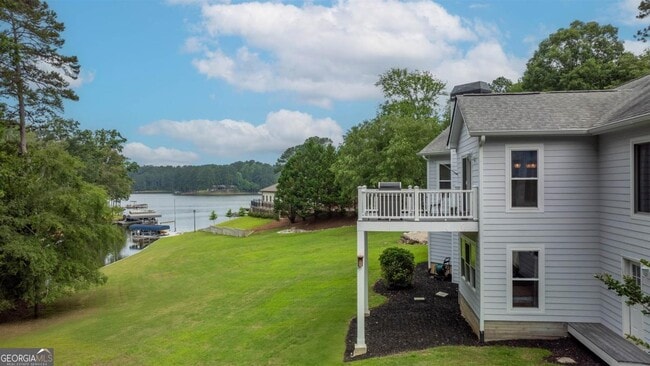 Building Photo - 1060 Old Rock Rd