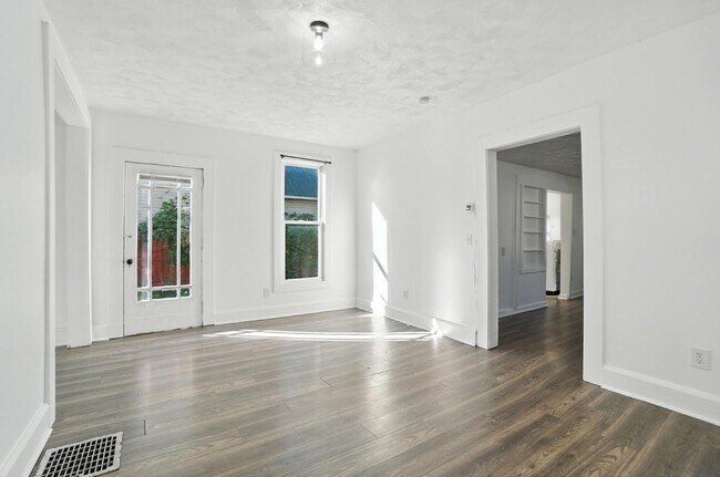 Building Photo - 191 Elmwood Ave