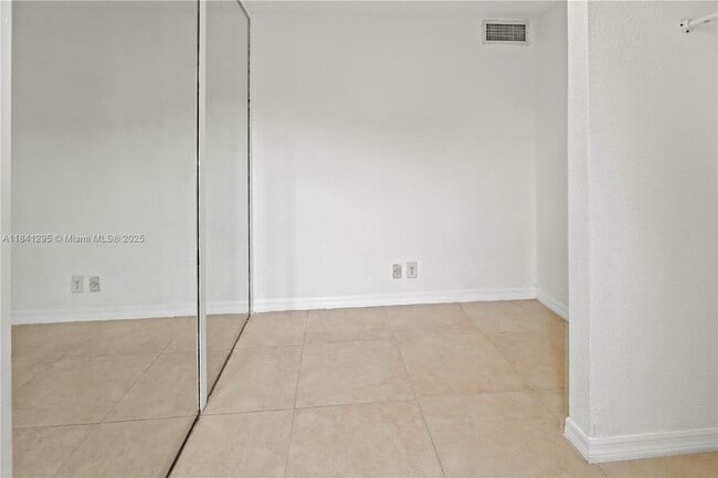 Building Photo - 2213 NW 55th Terrace