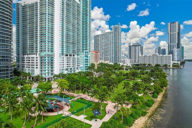 Building Photo - 2001 S Biscayne Blvd