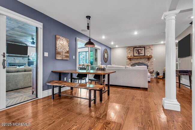 Building Photo - 620 Brookside Dr