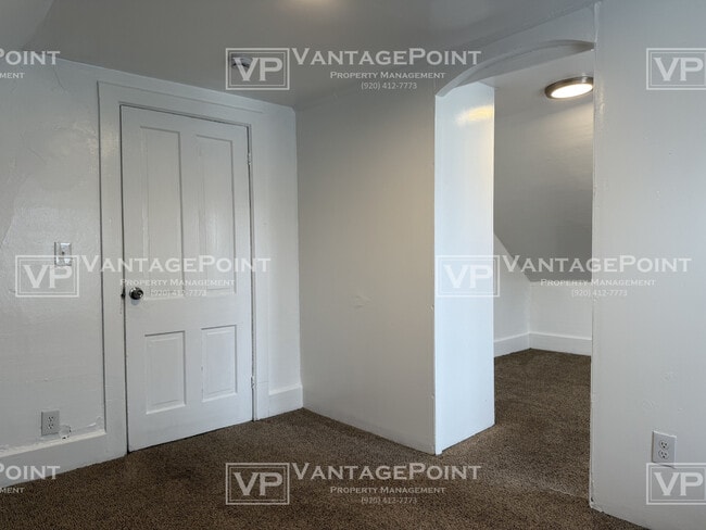 Building Photo - 700 S Baird St