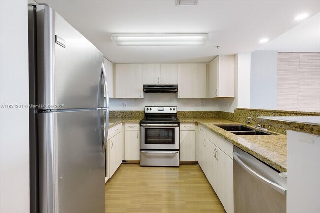 Building Photo - 3000 Coral Wy