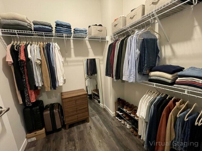 Building Photo - Fresh Paint and New Flooring 2 bedroom 2 bath Luxury Apartment Branson MO