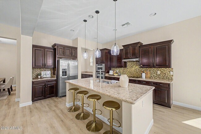 Building Photo - 2937 E Longhorn Dr