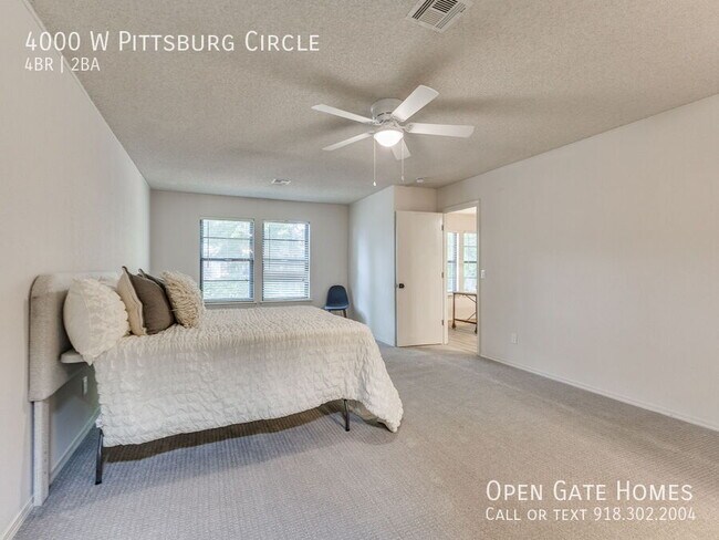 Building Photo - 4000 W Pittsburg Cir