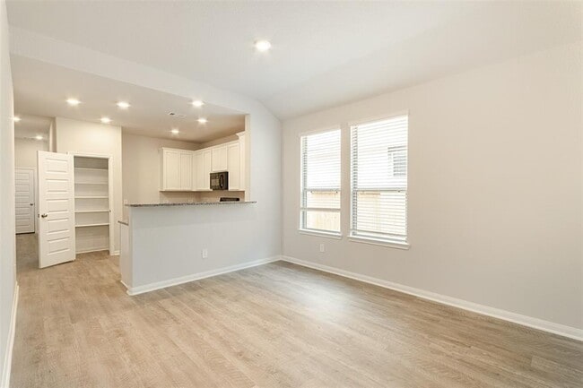 Building Photo - 14717 Pinion Ct
