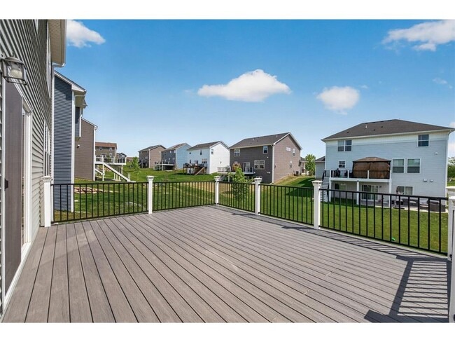 Building Photo - 1559 Edgebrook Ln