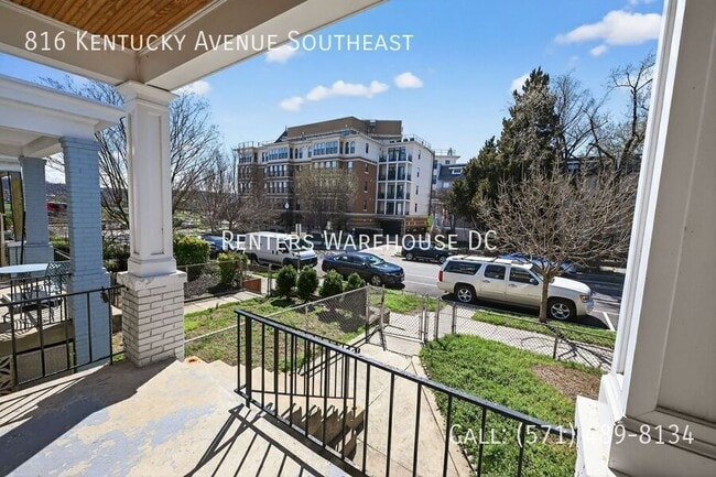 Building Photo - 816 Kentucky Ave SE