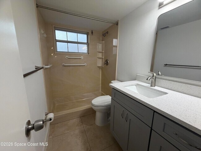 Building Photo - 154 Crescent Beach Dr