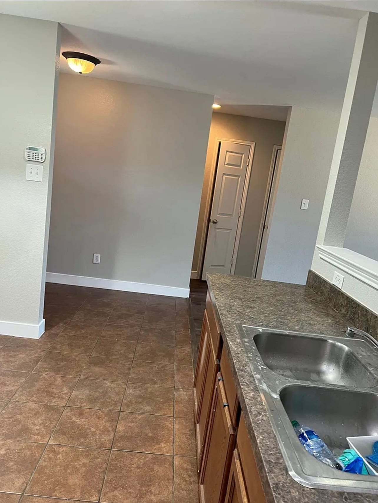 Building Photo - 1821 Trego Dr