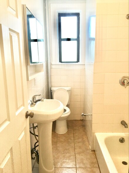 Building Photo - 4305 49th St