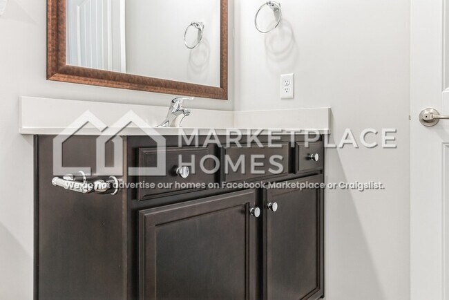 Building Photo - 390 Sessile Oak Dr