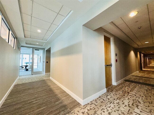 Building Photo - 101 S Eola Dr