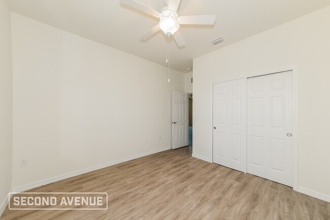 Building Photo - 1698 Nabatoff St