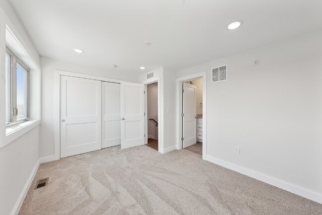 Building Photo - "NEW CONSTRUCTION Luxurious 4-Bed, 4-Bath ...