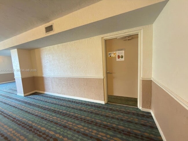 Building Photo - 1801 N Flagler Dr