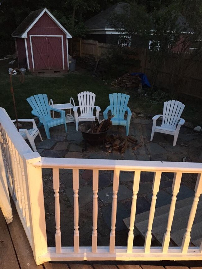 Building Photo - 1110 Waverly Pl