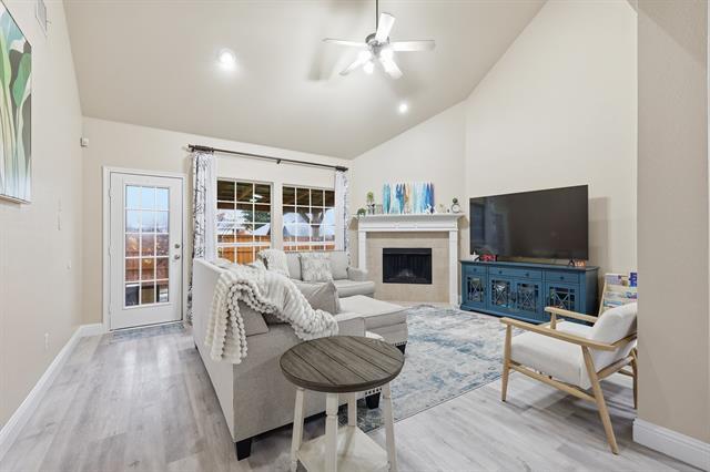 Building Photo - 2122 Trickling Creek Dr