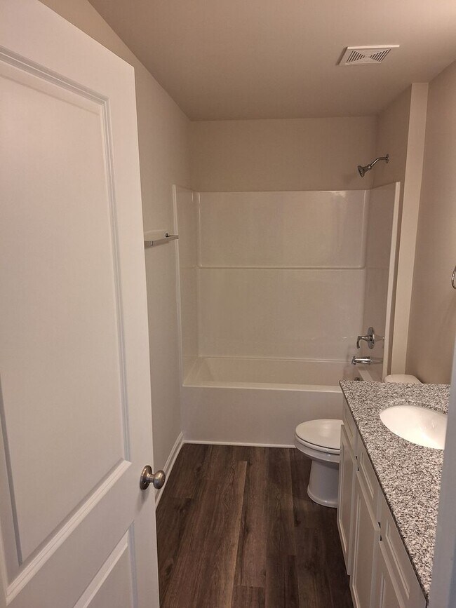 Building Photo - 725 Gatestone Ln