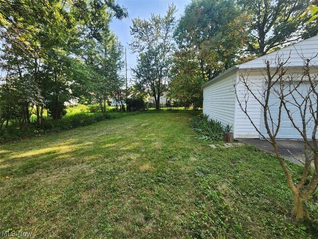 Building Photo - 3842 Parkdale Rd