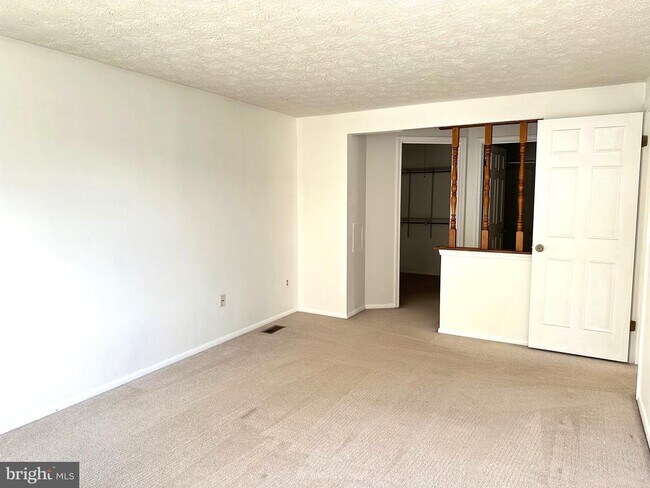 Building Photo - 4313 Lamarre Dr