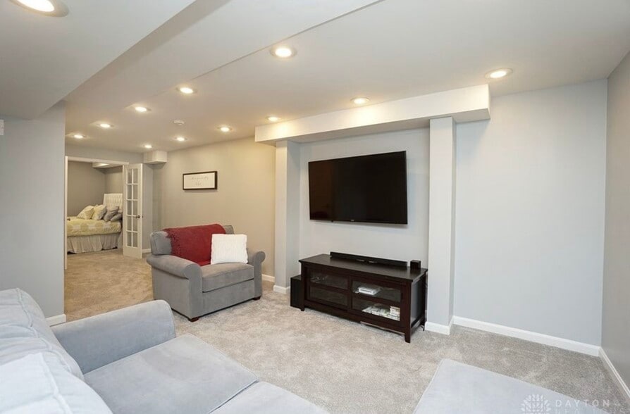 Building Photo - 5926 Deerfield Village Dr