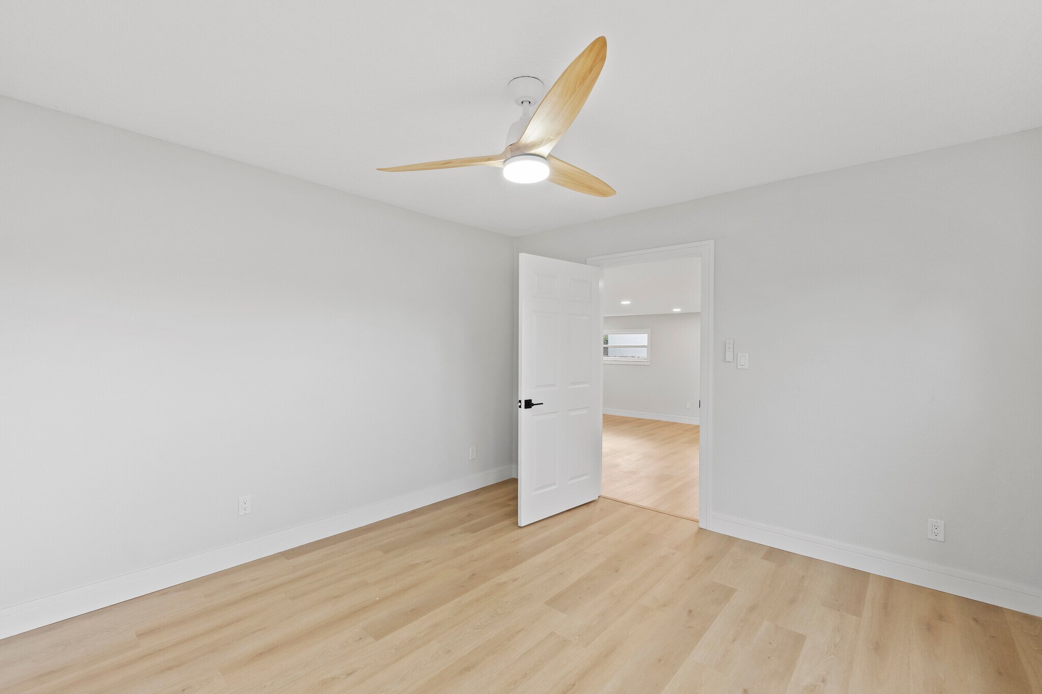 Building Photo - 1608 Knollwood Circle