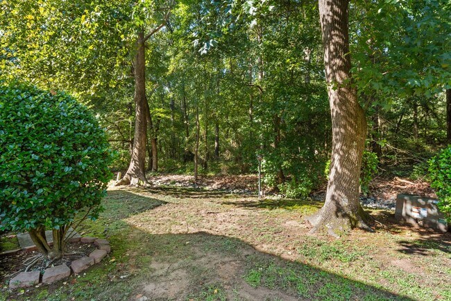 Building Photo - 4100 Five Oaks Dr