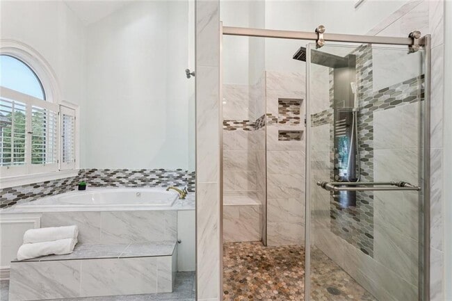 Building Photo - 511 Pine Valley Rd SE