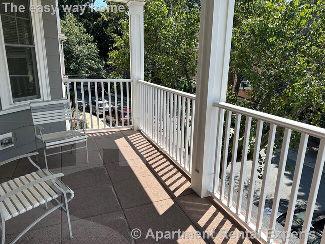 Building Photo - Spectacular floor-through 3+ BR * Two bath...