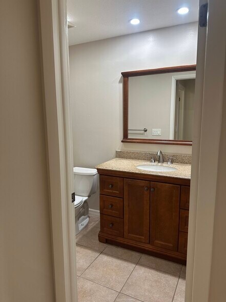 Building Photo - 4520 Bear Lake Ct
