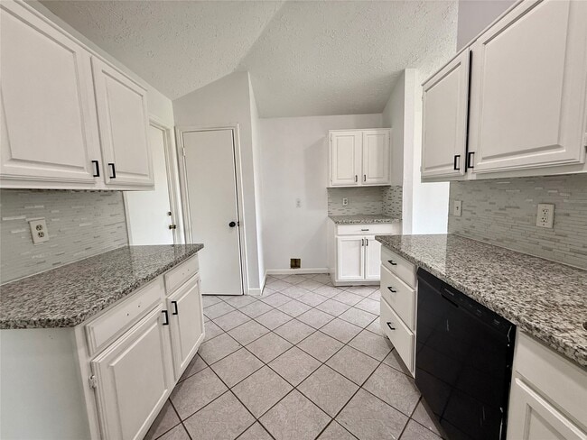 Building Photo - 6410 Rancho Blanco Ct