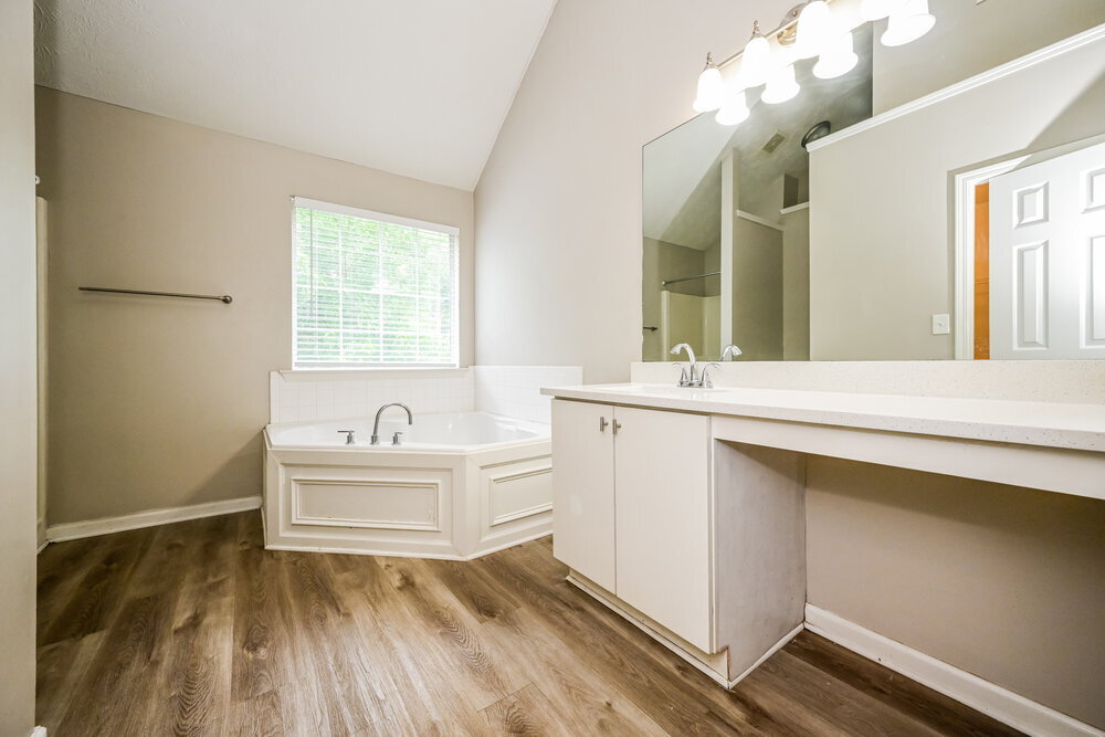 Building Photo - 409 Grove Park Dr
