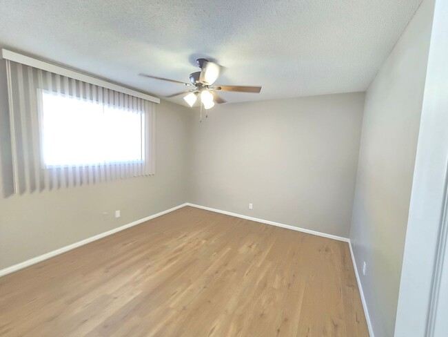 Building Photo - Great Location! Remodeled 1 bed 1 bath