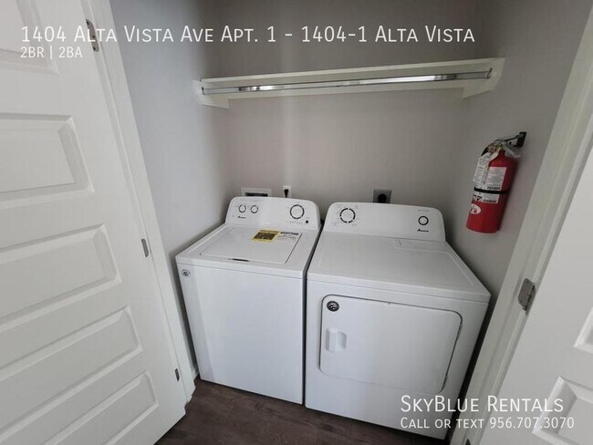 Building Photo - 1404 Alta Vista Ave