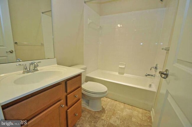 Building Photo - 9549 Hyde Pl