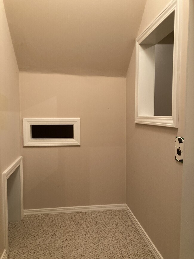 Building Photo - 41645 Copper Creek Dr