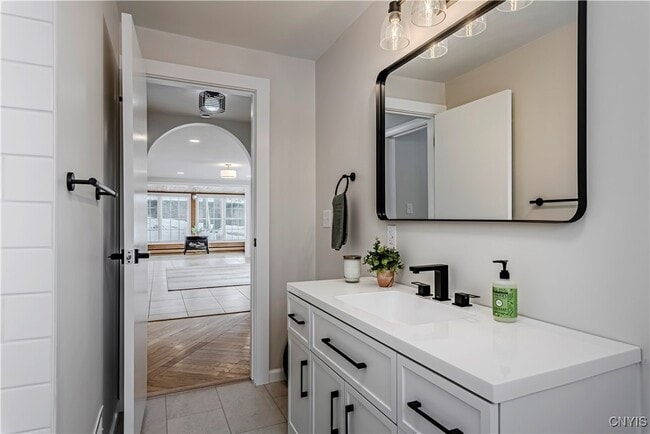 Building Photo - 63 Higby Rd