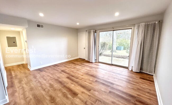 Building Photo - 21 Vaughns Gap Rd