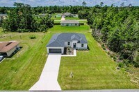 Building Photo - 4820 SW 159th Ln